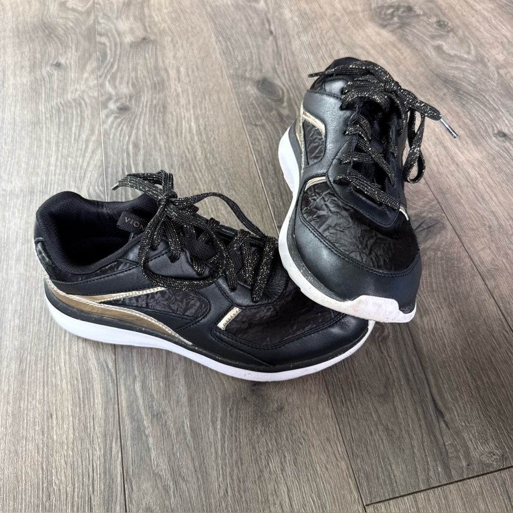 Vionic Sneakers Womens 7.5 Black Gold Adela Met Walking Shoes